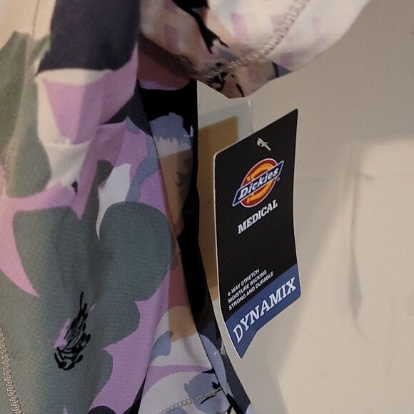 Dickies medium Scrub top NWT - Picture 3 of 3